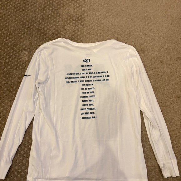 Carson Wentz Audience of One AO1 Long Sleeve Nike Dri-Fit Tee - White & Green XL - Picture 3 of 3